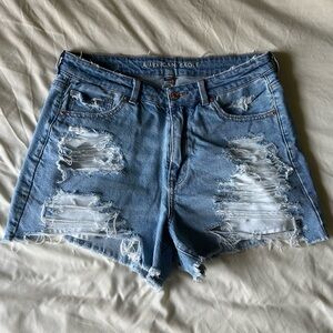 American Eagle Strigid Distressed Denim Mom Shorts | Size 14